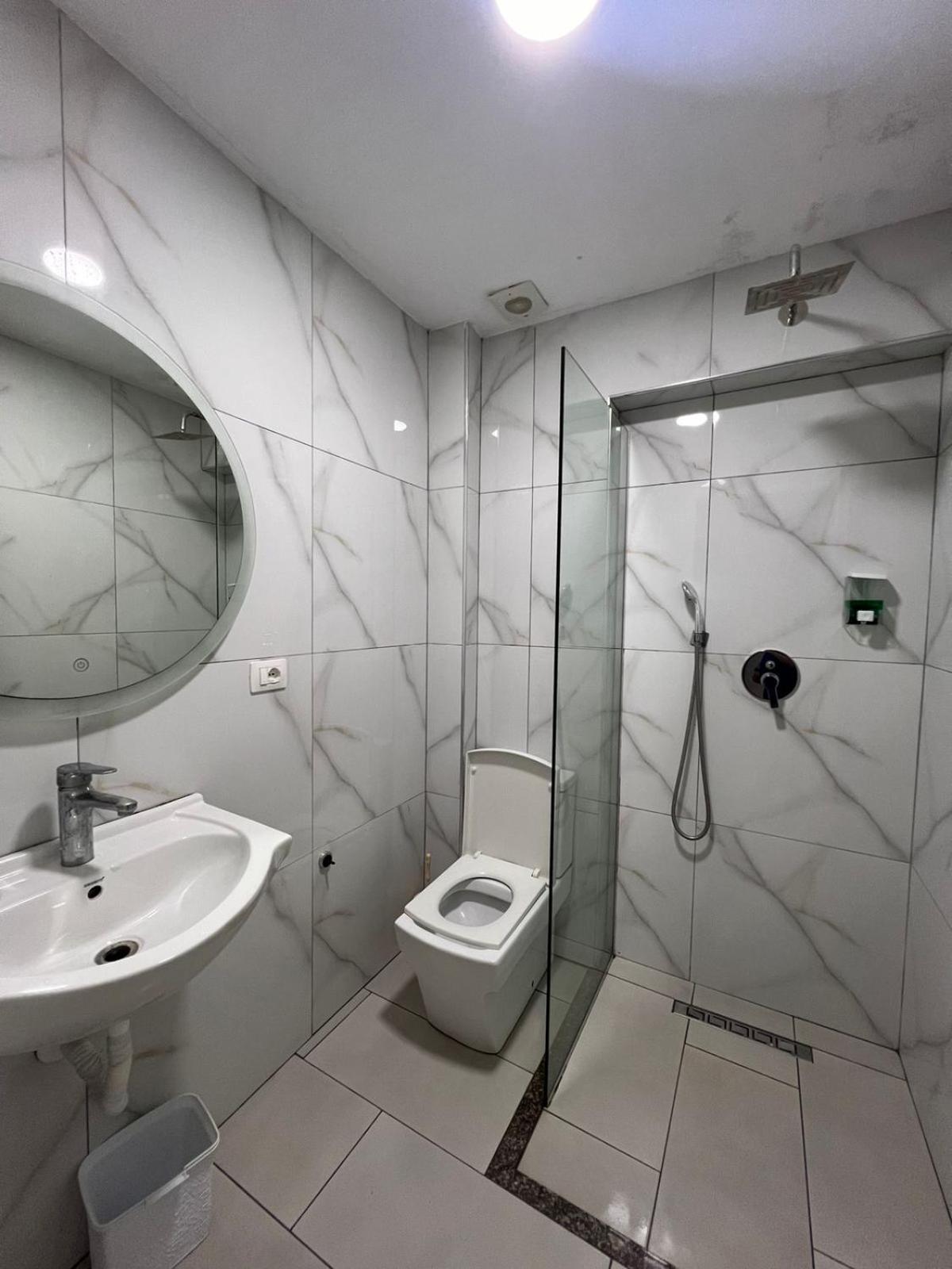La Luna Hotel Ksamil Bagian luar foto