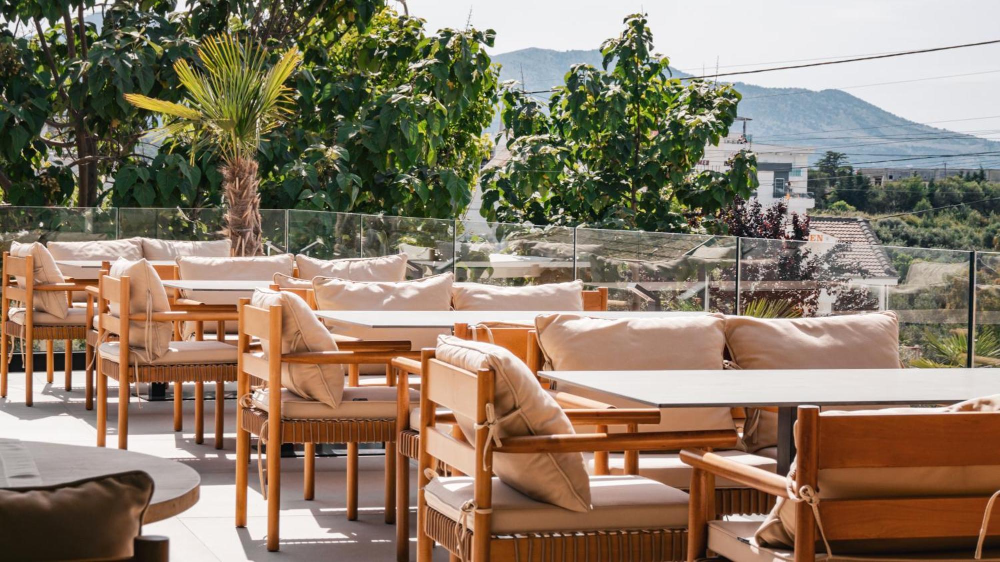 La Luna Hotel Ksamil Bagian luar foto