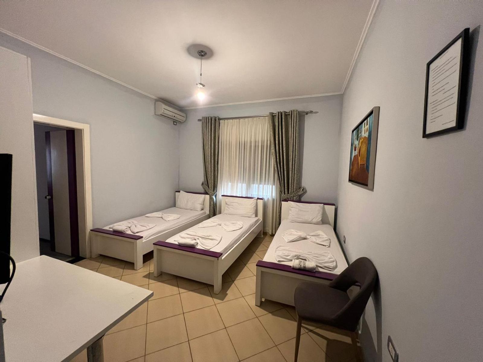 La Luna Hotel Ksamil Bagian luar foto