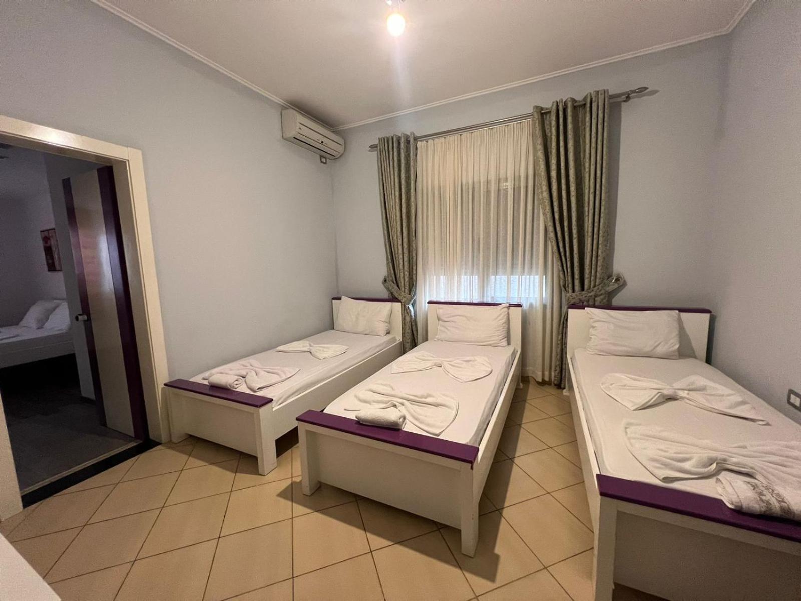 La Luna Hotel Ksamil Bagian luar foto